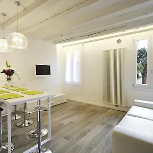 Apartment Ca Forner - Cannaregio By Wonderful Italy, Venice